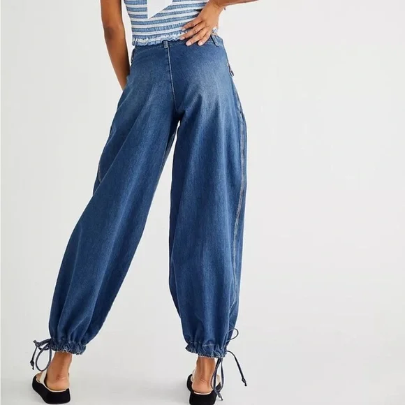 Free People Lotus Jeans Ballon Mid-rise jeans Size 24 NWT - Picture 2 of 14